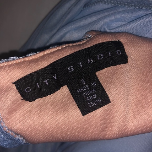 Prom/Homecoming/wedding/Sweet 16 Dress 💙 - Picture 7 of 7